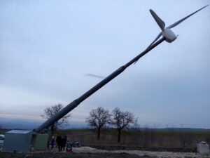 Progettazione strutturale di torri mini eoliche