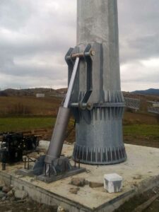Progettazione strutturale di torri mini eoliche